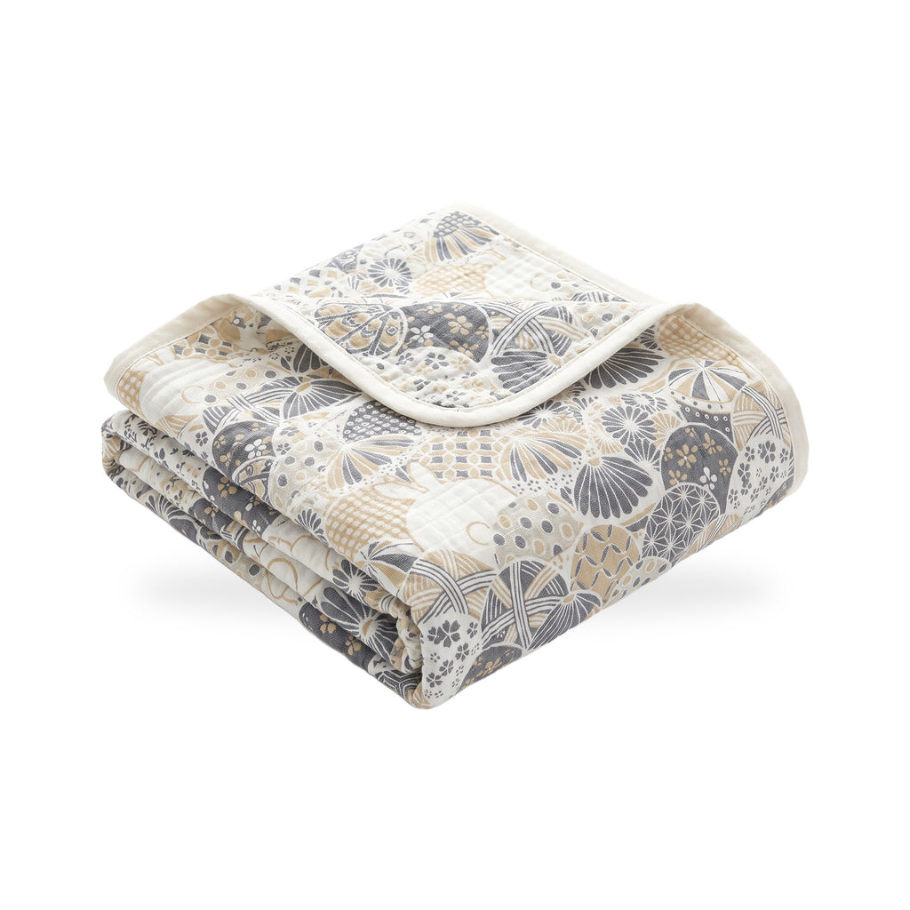 Japanese-Inspired Four-Layer Cotton Gauze Blanket