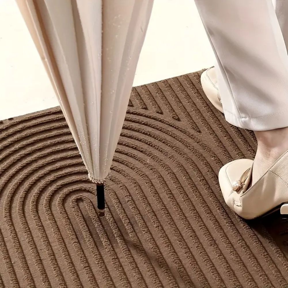 Curved Line Microfiber Door Mat