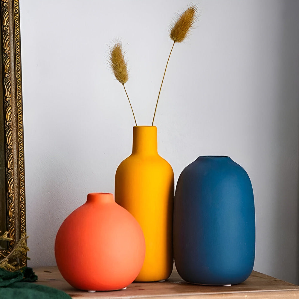 Glossy Round Ceramic Table Vase - view 3