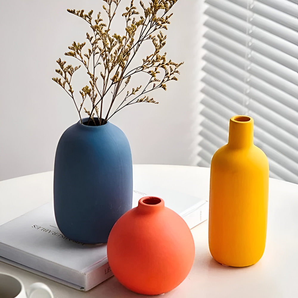 Glossy Round Ceramic Table Vase - view 4