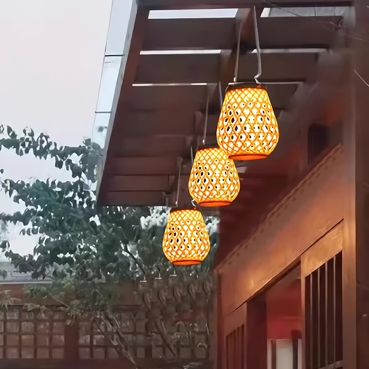 Solar Woven-Look Garden Lantern
