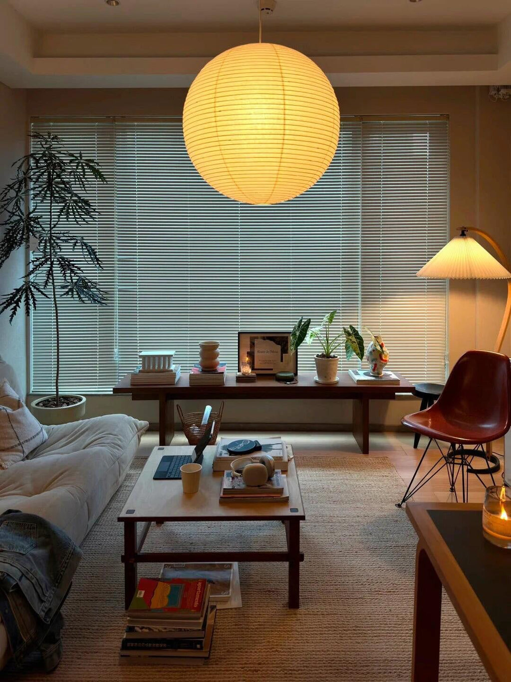 Ribbed Rice Paper Globe Pendant Lamp