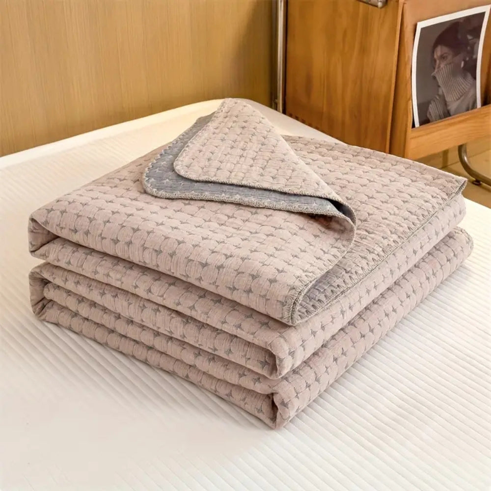 Reversible Geometric Matelassé Cotton Blanket
