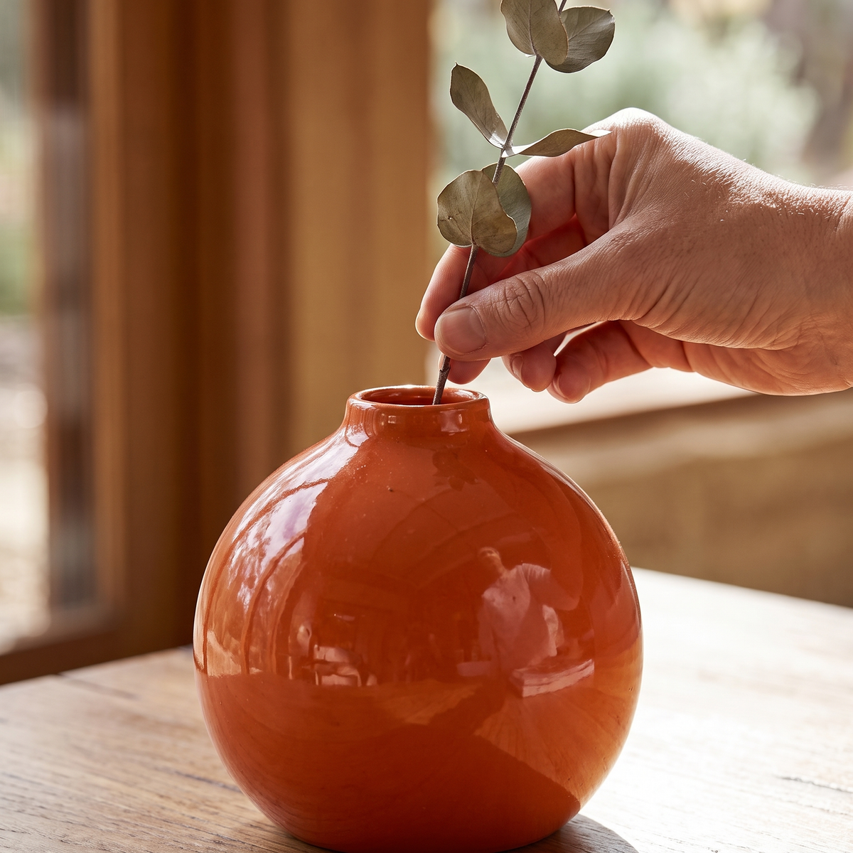 Glossy Round Ceramic Table Vase detail
