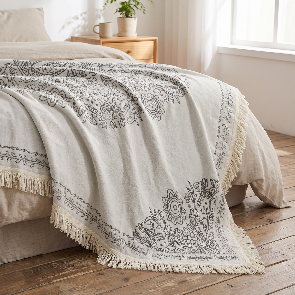Line-Art Medallion Reversible Woven Cotton Jacquard Blanket - lifestyle