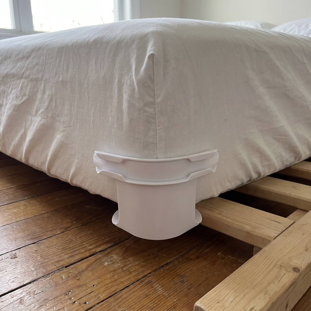Mattress Corner Sheet Clips with Elastic Straps - lifestyle